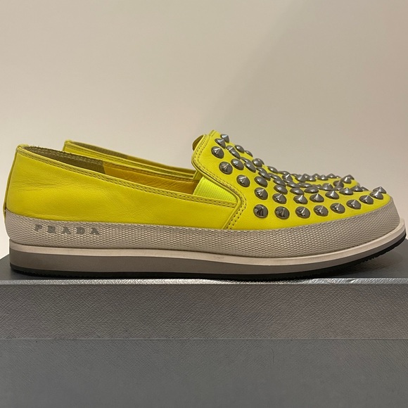PRE-LOVED PRADA Calzature Donna Sports Leather Loafers with Studs Size: 8.5 - Picture 2 of 8